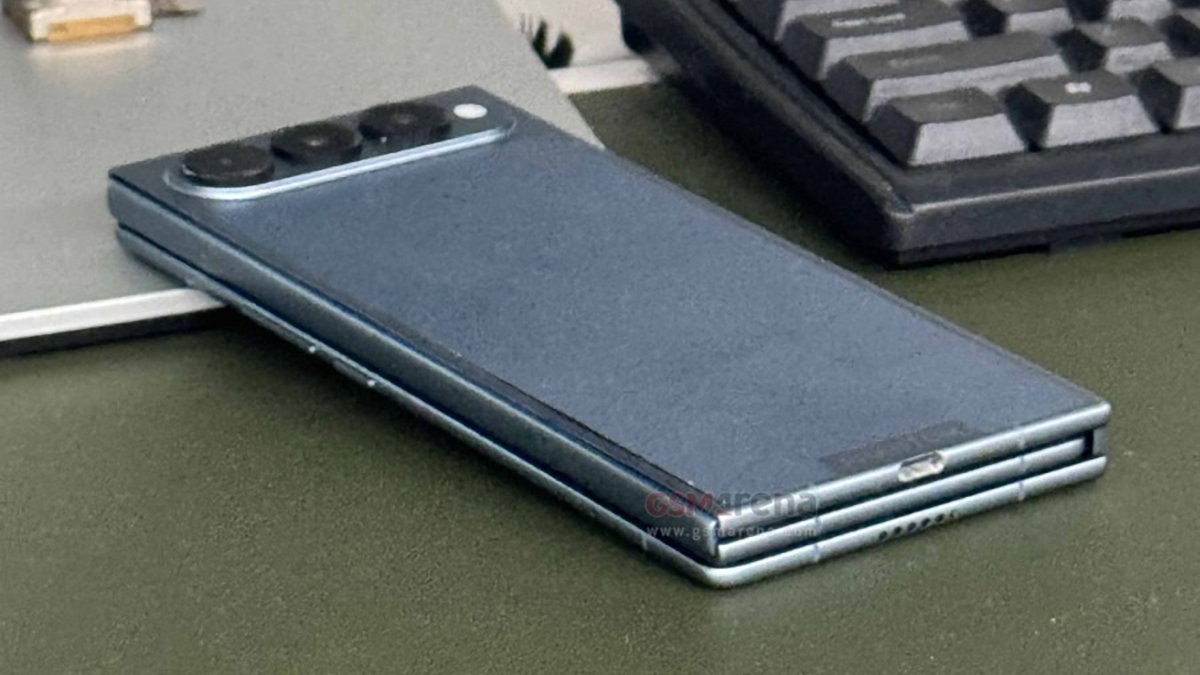 TECNO PHANTOM Ultimate G Fold Concept có màn hình siêu lớn