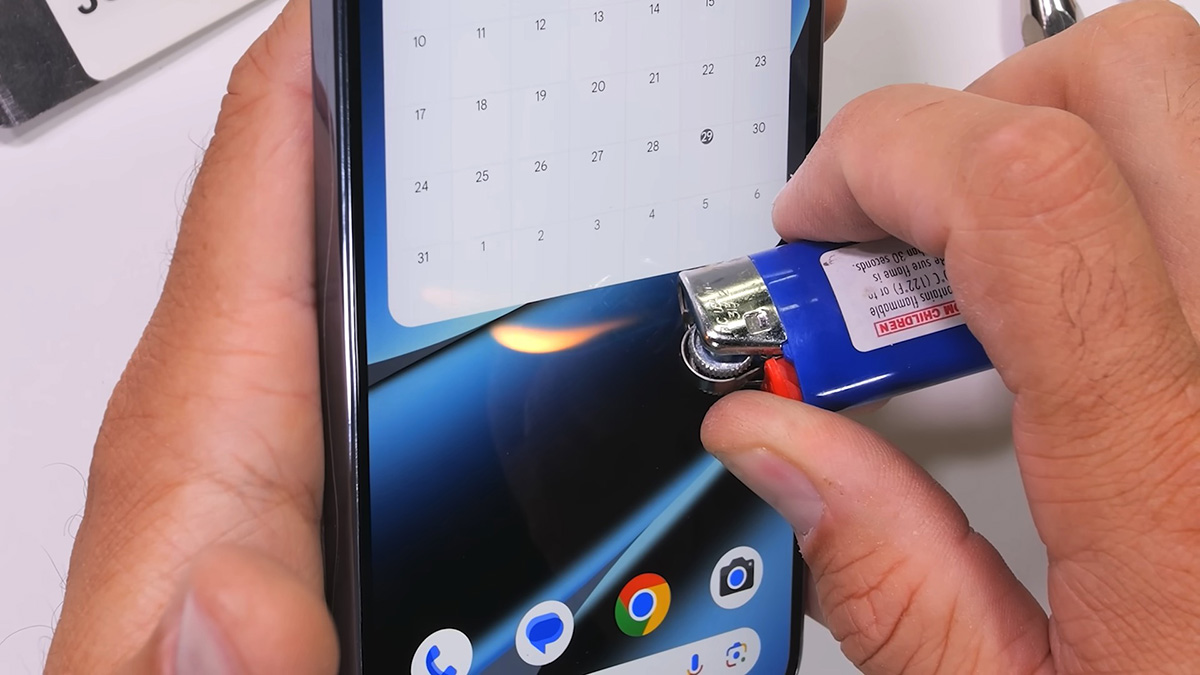 Thử thách đốt cháy màn hình Pixel 10 Pro XL