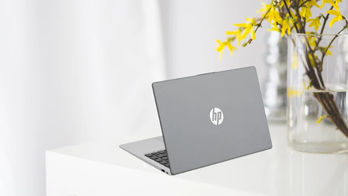 Flash sale laptop văn phòng 30/7: Nhiều laptop giảm sâu 50% mà bạn không nên bỏ lỡ!!!