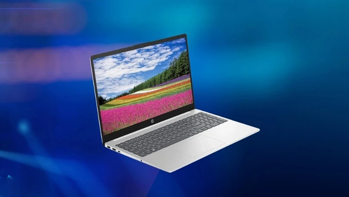 HP 15-FD0083TU 8D736PA được giảm giá hấp dẫn trong chương trình flash sale laptop ngày 15/8 tại CellphoneS