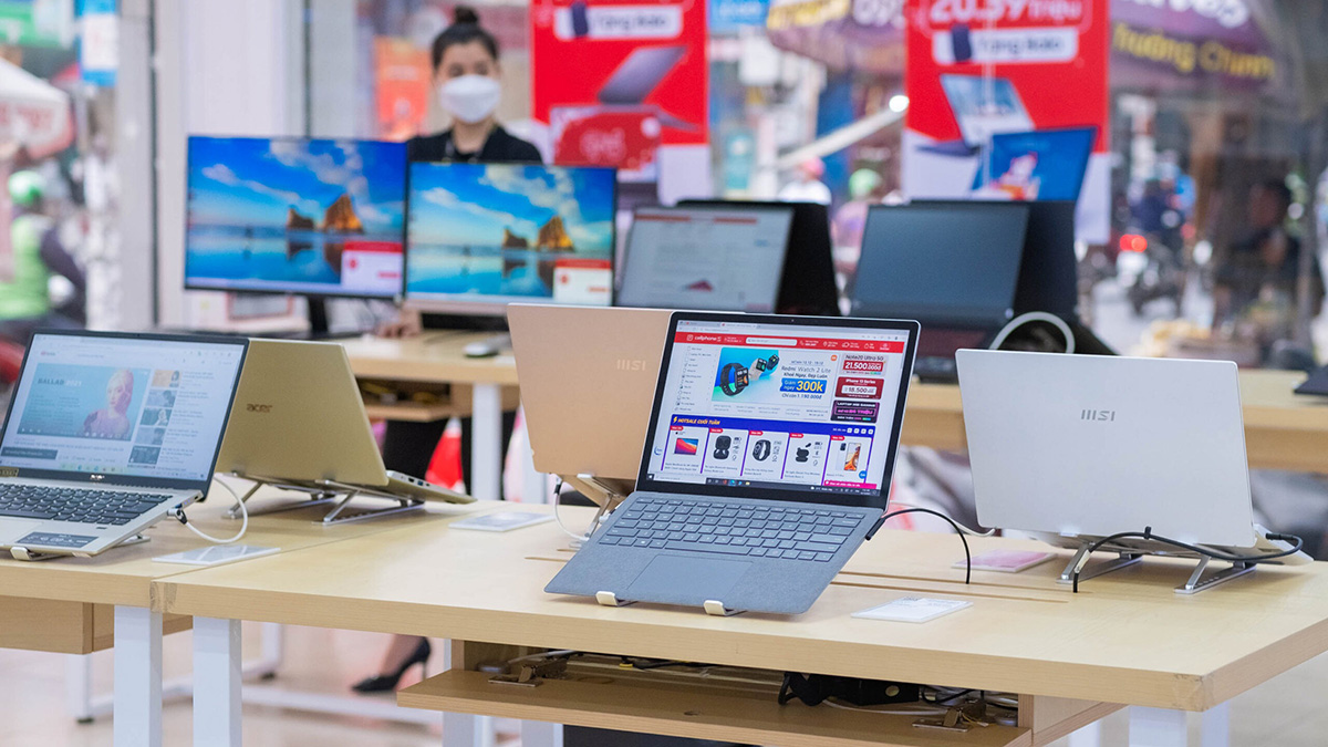 Chi tiết cách săn flash voucher 500K mua laptop tại CellphoneS