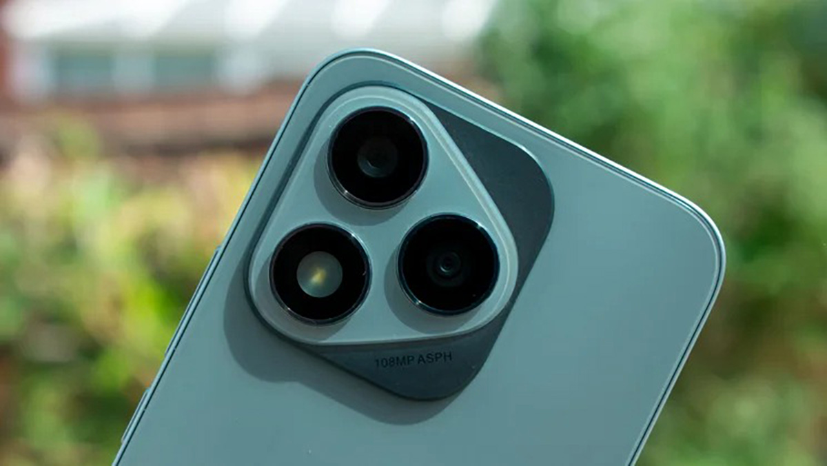 So sánh HONOR 400 Lite vs iPhone 16 Pro Max về camera