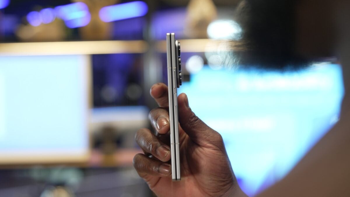 Hé lộ thông tin Galaxy Z Fold8