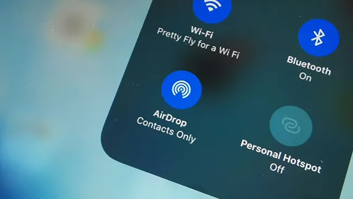 Apple muốn ngăn chặn tính năng AirDrop hoạt động với điện thoại Android