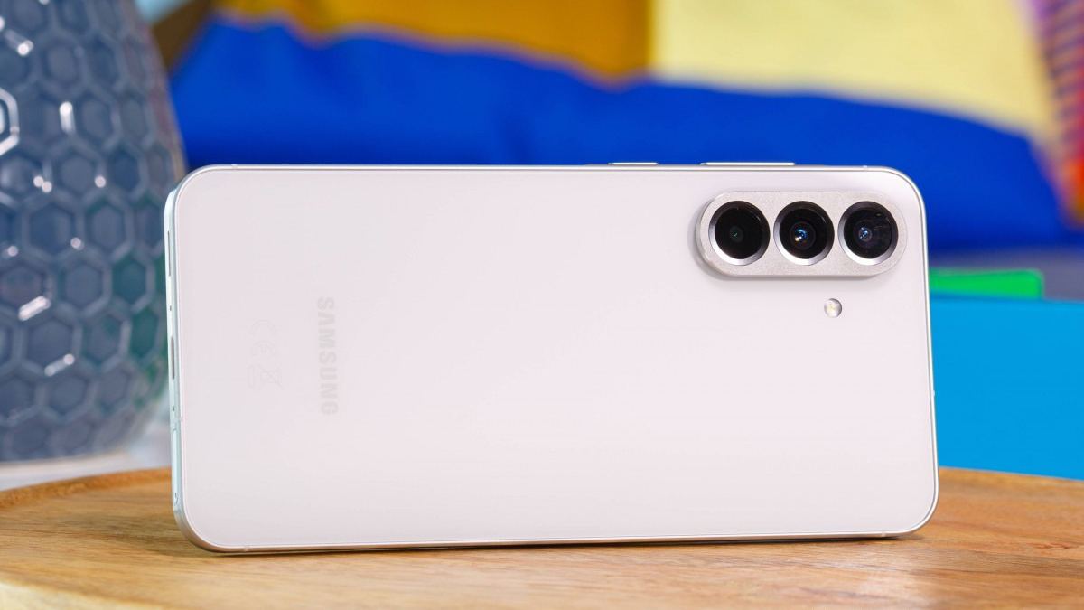 Samsung điều chỉnh lịch 2026: Galaxy S26 trễ hẹn, dòng A ra mắt sớm hơn dự kiến Samsung điều chỉnh lịch 2026: Galaxy S26 trễ hẹn, dòng A ra mắt sớm hơn dự kiến