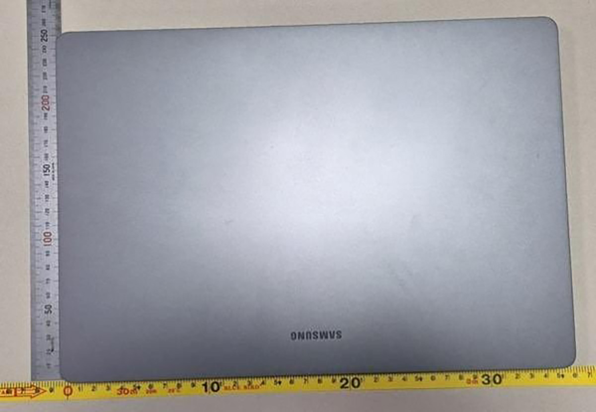 Phiên bản 16 inch của Galaxy Book 6 Pro