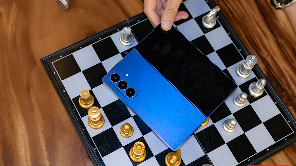 Đặt mua siêu phẩm Galaxy Z Fold7, người đàn ông “sốc” khi nhận được gạch lát sàn Đặt mua siêu phẩm Galaxy Z Fold7, người đàn ông “sốc” khi nhận được gạch lát sàn