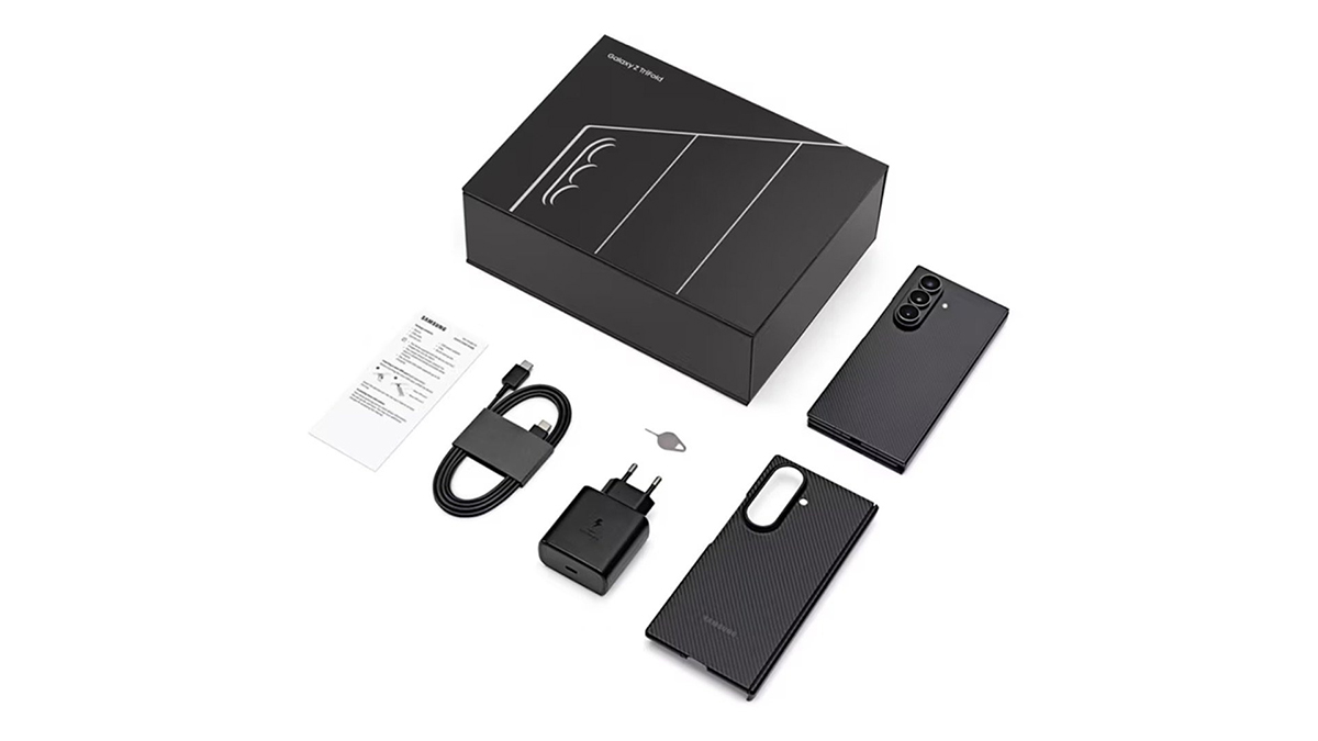 Các phụ kiện được tặng kèm của Galaxy Z TriFold