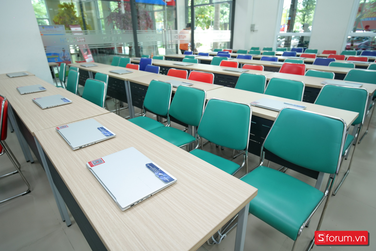 Hình ảnh tại S-Camp 2025: hoạt động và trải nghiệm workshop