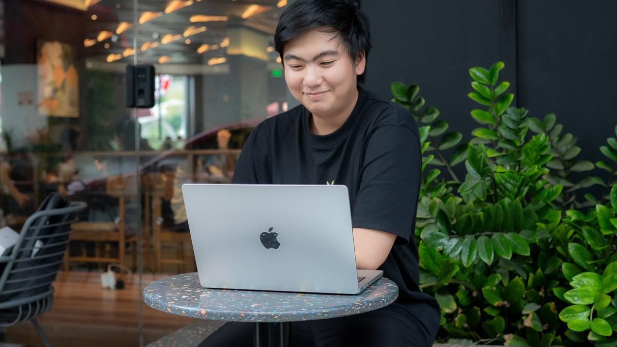 Chụp đỉnh – Sở hữu máy Mac xịn với ưu đãi 300K từ CellphoneS! Chụp đỉnh – Sở hữu máy Mac xịn với ưu đãi 300K từ CellphoneS!