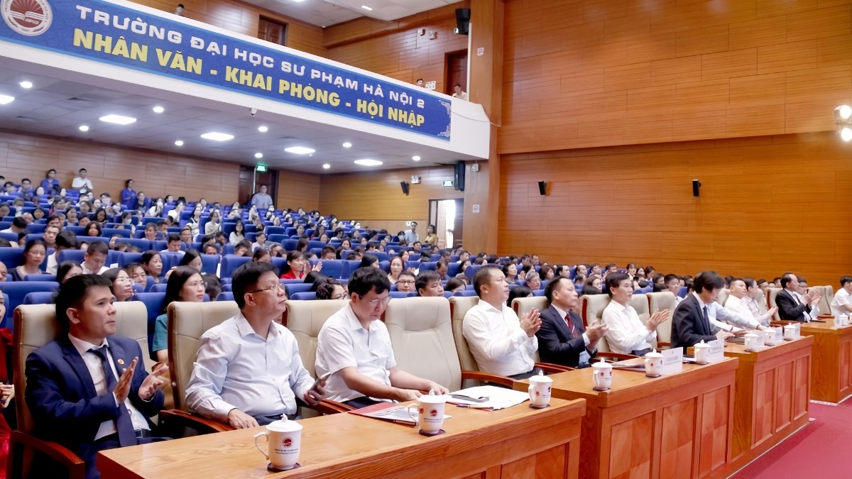 Trường cung cấp chương trình đào tạo Tiến sĩ chuyên nghiệp