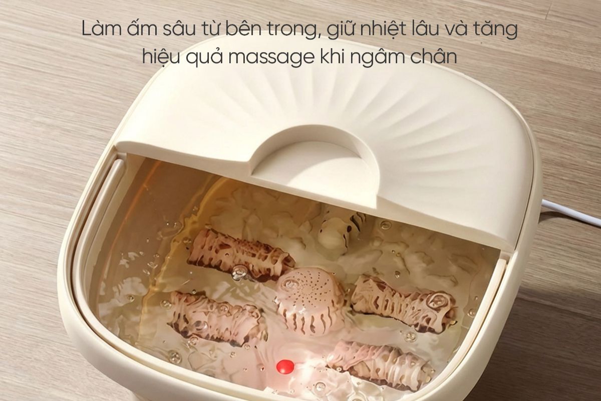 Làm ấm chân khi massage bằng đèn hồng ngoại