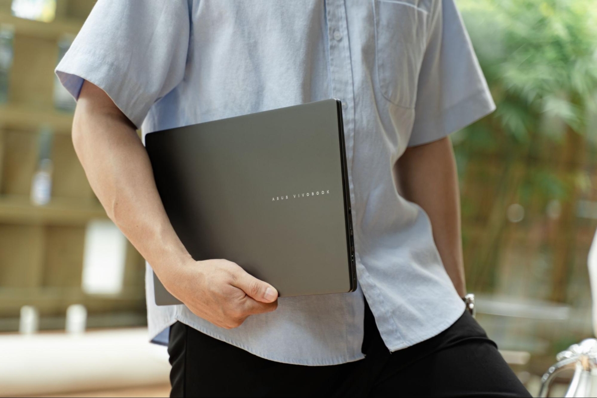 Laptop mỏng nhẹ trở nên phổ biến với người dùng