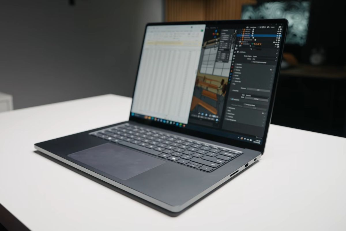Làm việc đồ họa trên MacBook Pro M5 Max