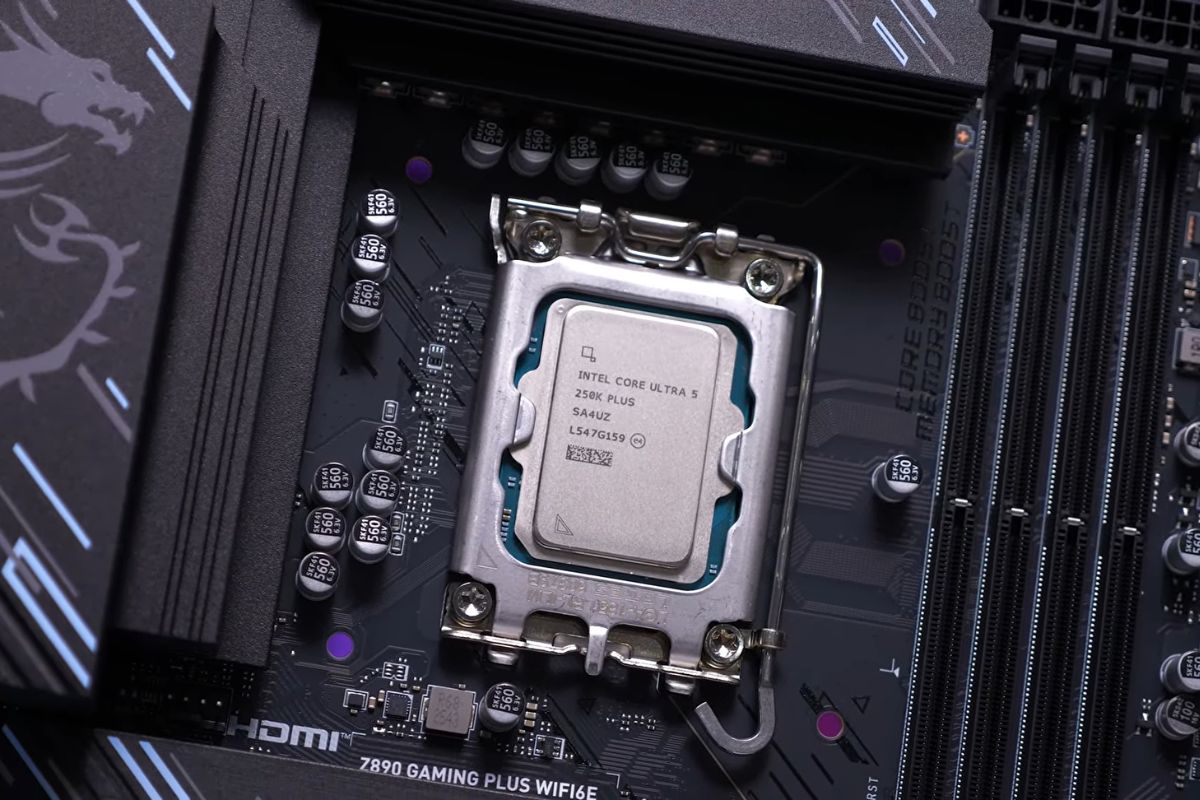 LGA1851 với nhiều làn cắm SSD và hỗ trợ bus RAM cao hơn