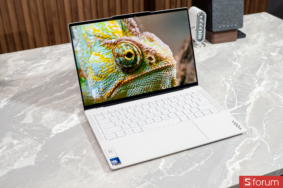Lựa chọn cho người cần một chiếc laptop siêu nhẹ, đẹp và đủ mạnh để làm công việc sáng tạo nội dung