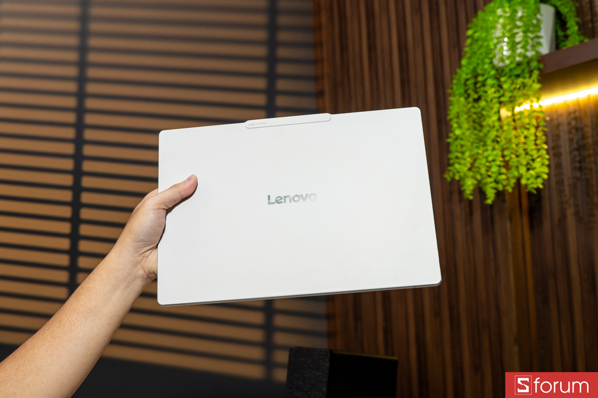 Chất liệu hợp kim nhôm bền bỉ, sang trọng