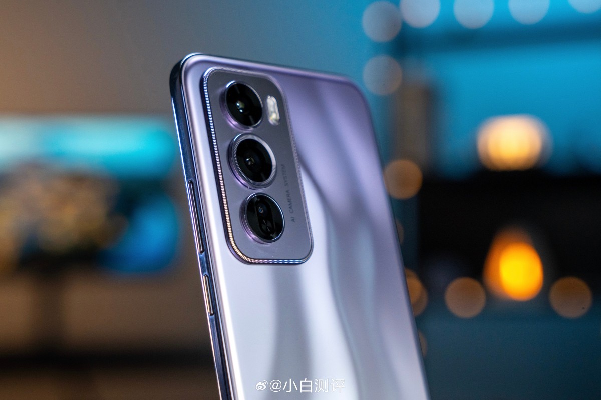 So sánh OPPO Reno12 và OPPO Reno11