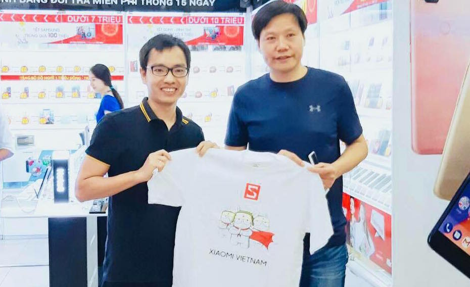 "Steve Jobs của Trung Quốc" vừa sang Việt Nam đã ghé thăm CellphoneS