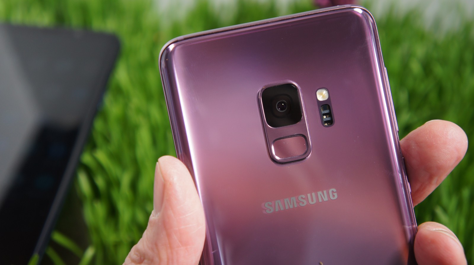 Ghi lại những khoảnh khắc ngộ nghĩnh với khả năng quay siêu chậm của Galaxy S9/S9+