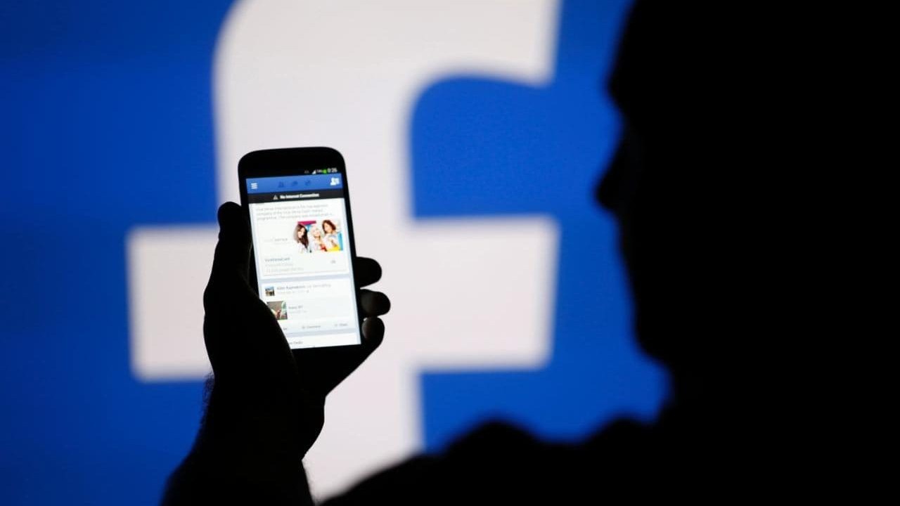 Hướng dẫn cài đặt Facebook và Messenger phiên bản nền đen