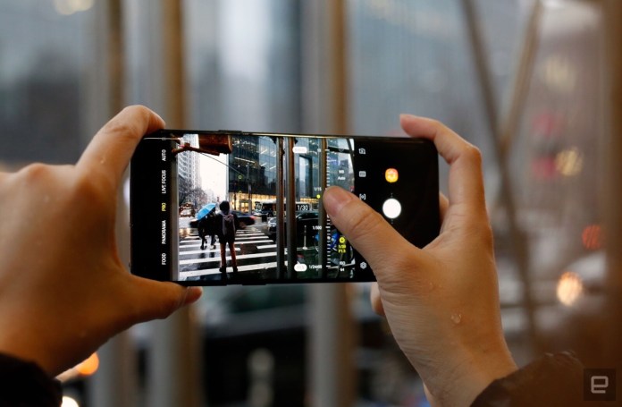 Samsung đang tiến hành rà soát lỗi cảm ứng trên Galaxy S9
