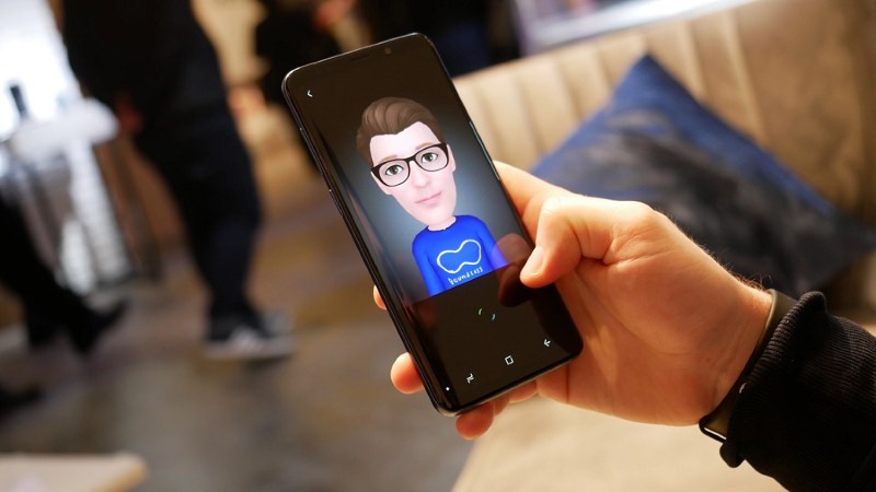 Dìm hàng vui bạn bè bằng AR Emoji trên camera chính của Galaxy S9