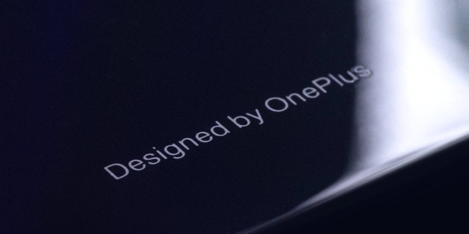 OnePlus 6 được trang bị mặt lưng bằng kính, khả năng sẽ tích hợp sạc không dây