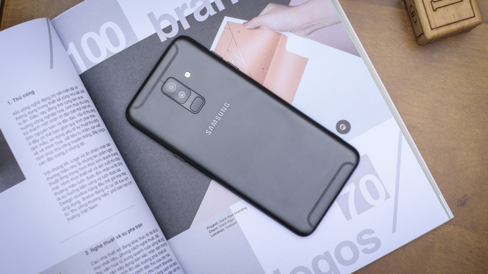 Samsung Galaxy J6 và Galaxy A6+ lộ giá bán tại Ấn Độ trước ngày ra mắt