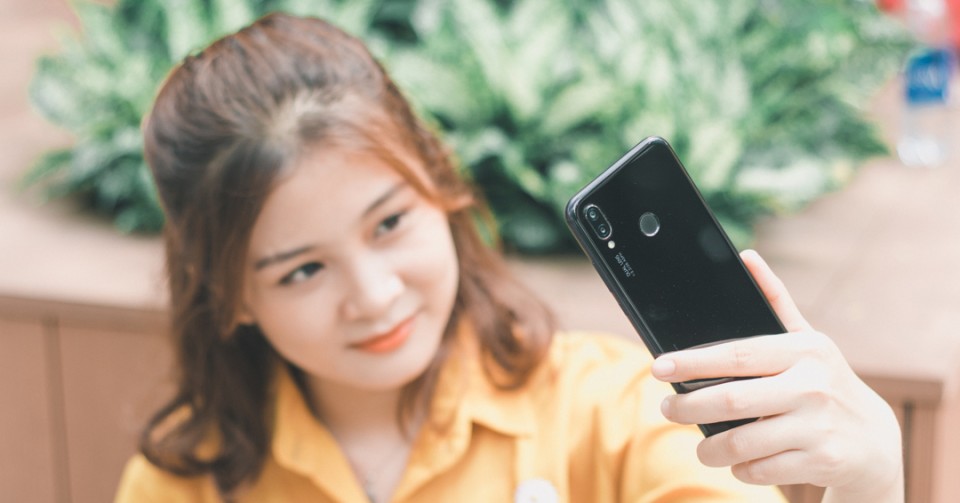 Top 5 smartphone tầm trung đáng mua sắm nhất mùa hè 2018