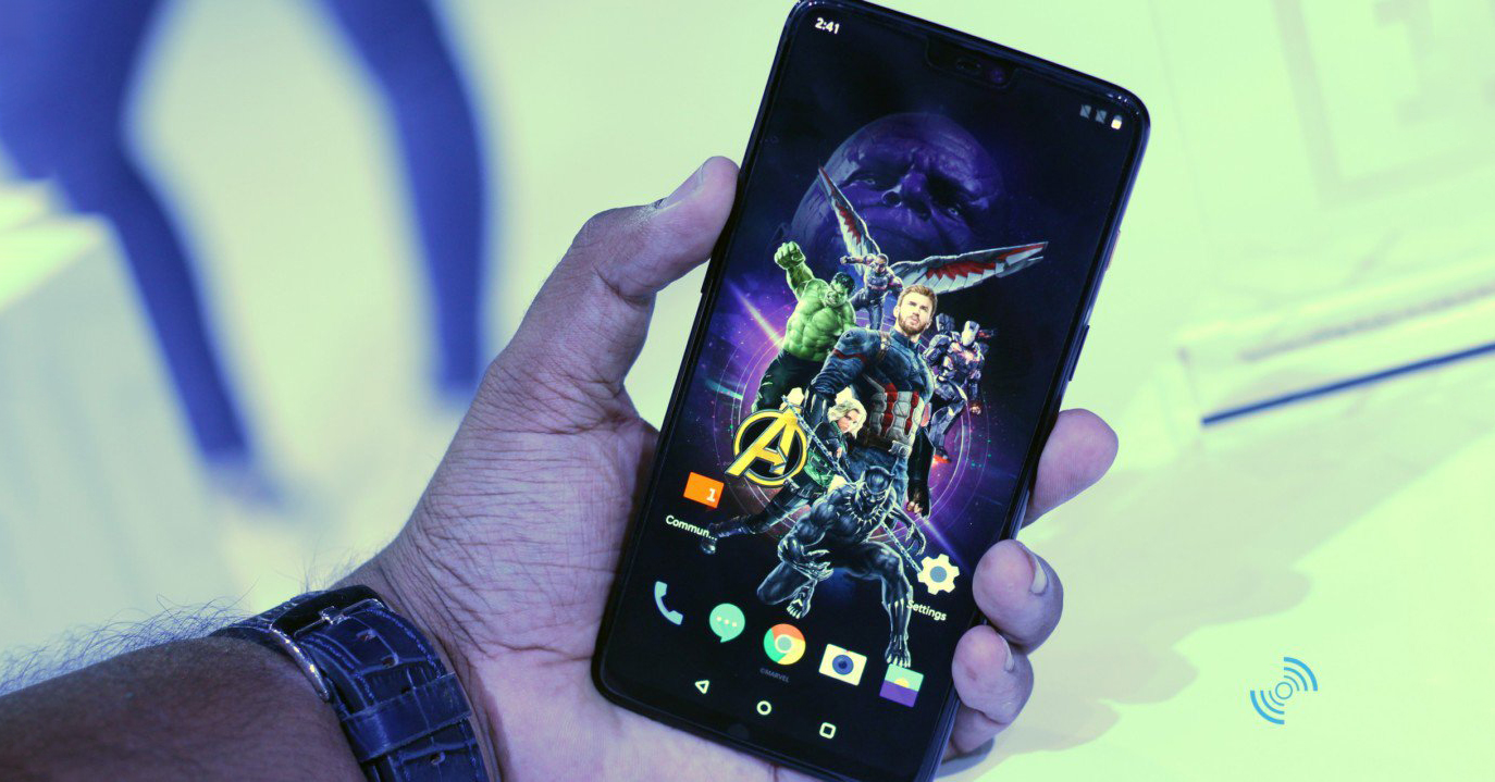 Trên tay OnePlus 6 phiên bản Avengers Infinity War đặc biệt: Thiết kế mặt kính kết hợp sợi carbon