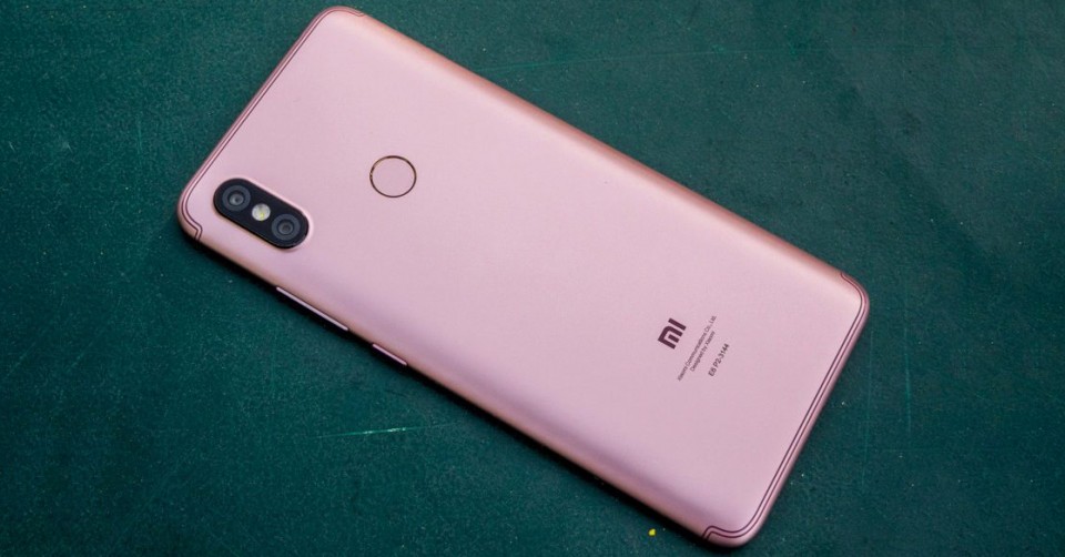 Chưa ra mắt, Redmi S2 đã được Xiaomi trưng bày tại Mi Store: Snapdragon 625, camera kép, pin 3080mAh