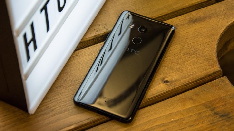 HTC U12+ lộ ảnh chụp thử, hé lộ thông số cụm camera kép