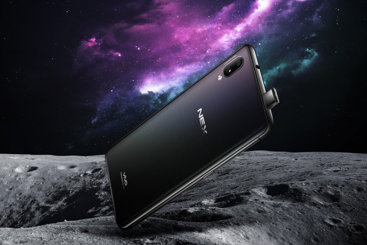 Vivo NEX ra mắt: Không tai thỏ, cảm biến vân tay trong màn hình, camera thò thụt, giá từ 13 triệu