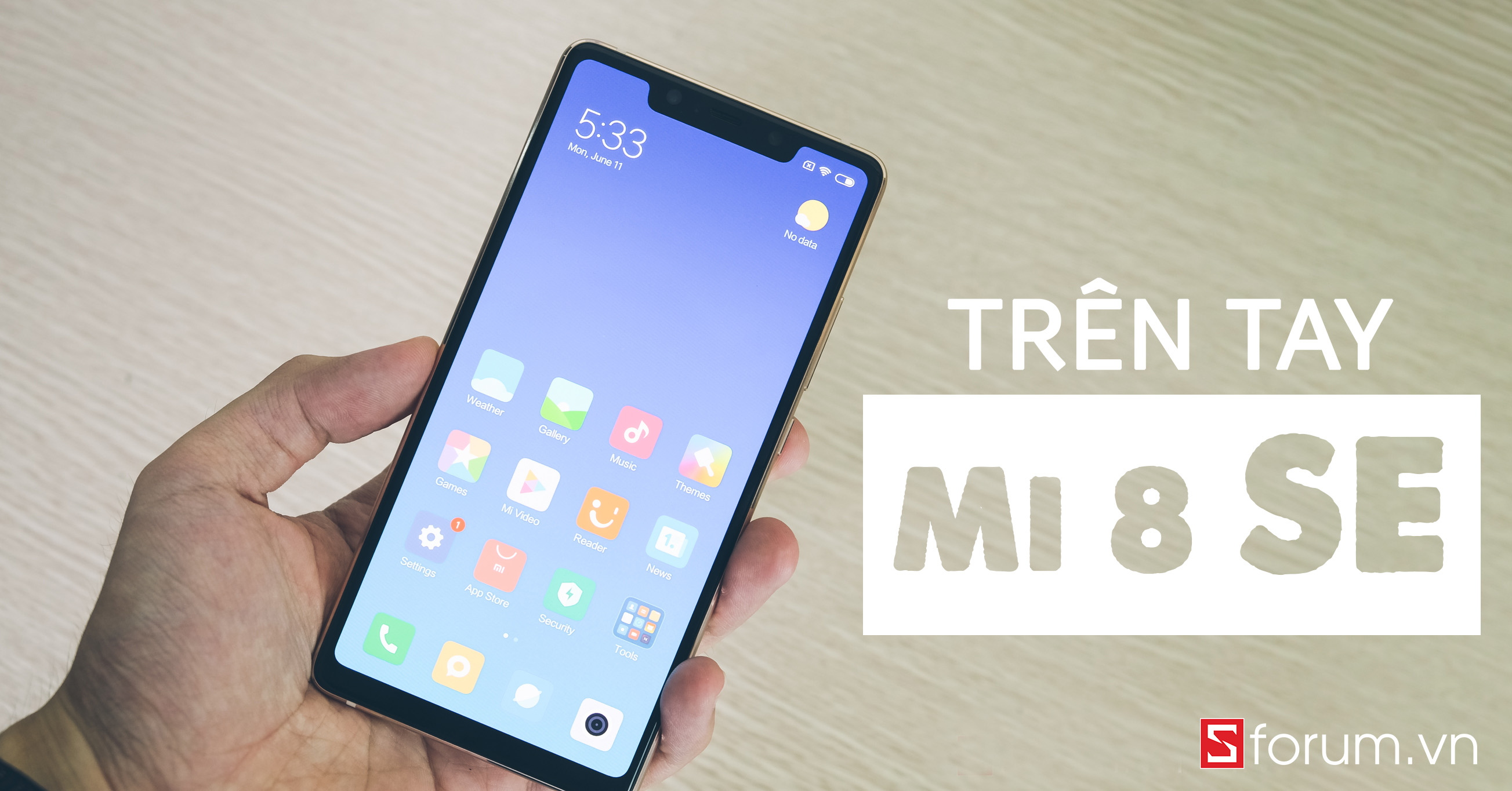 Trên tay nhanh Xiaomi Mi 8 SE tại VN: Thiết kế vuông vắn giống Mi MIX, màn hình tai thỏ, Snapdragon 710, giá 7 triệu
