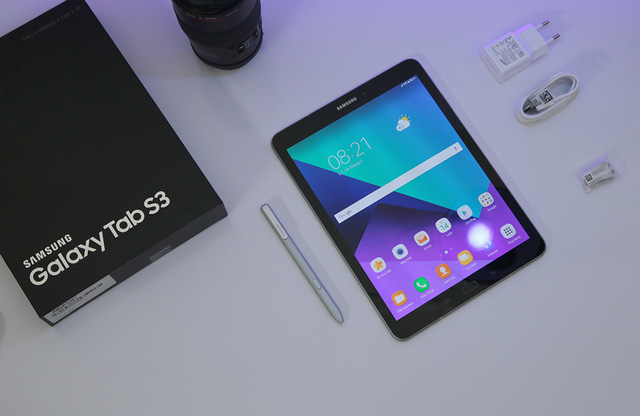 Galaxy Tab S4 có thể sẽ ra mắt vào tháng 8, với hai tùy chọn màu sắc Đen và Xám