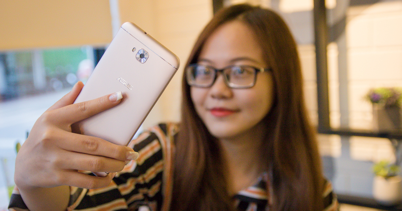 Chuyên gia "tự sướng" Zenfone 4 Selfie nay giảm giá chỉ còn 2.9 triệu đồng