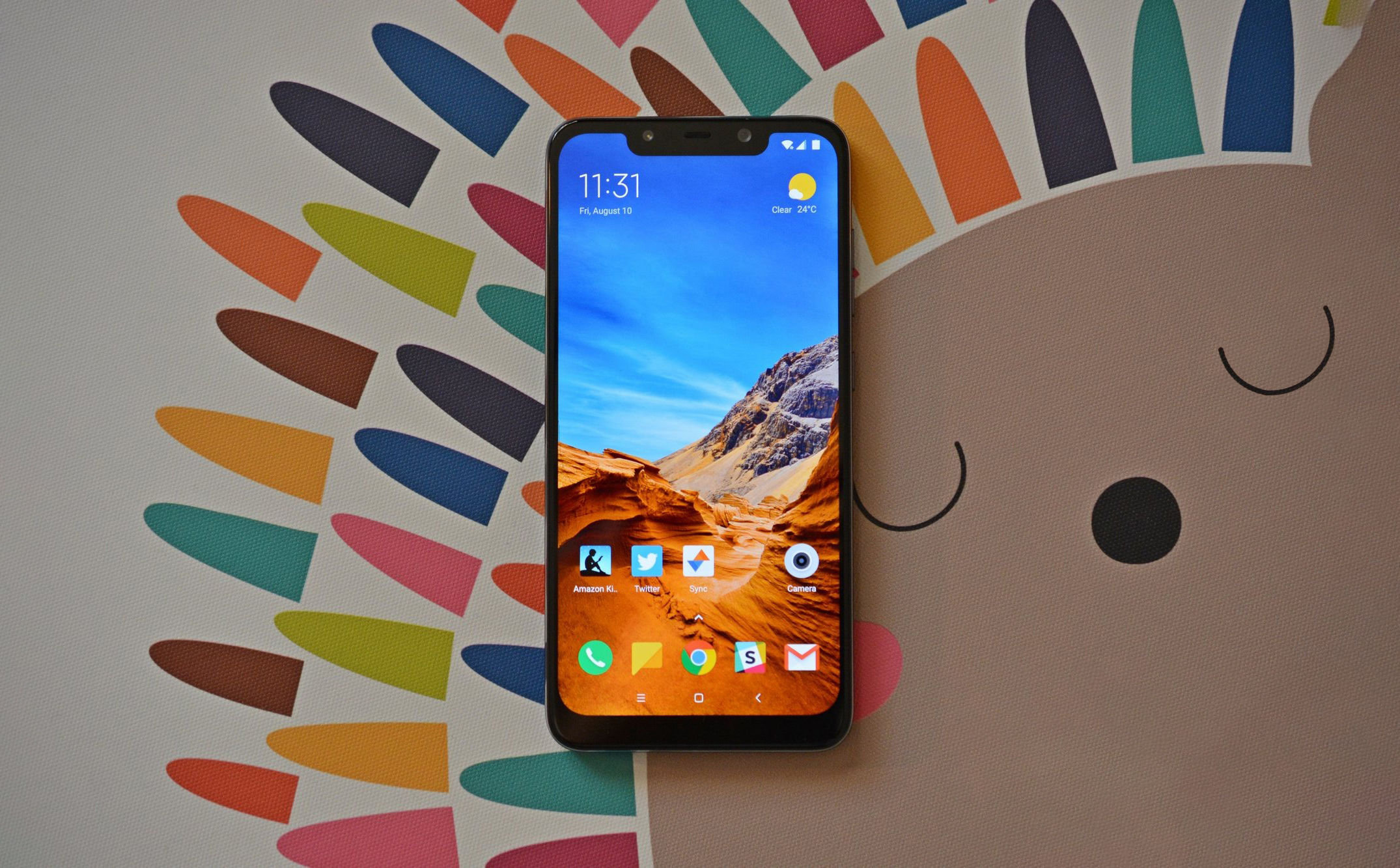 Trên tay Xiaomi Pocophone F1: Snapdragon 845, vỏ nhựa, pin 4000mAh, giá 7.99 triệu đồng