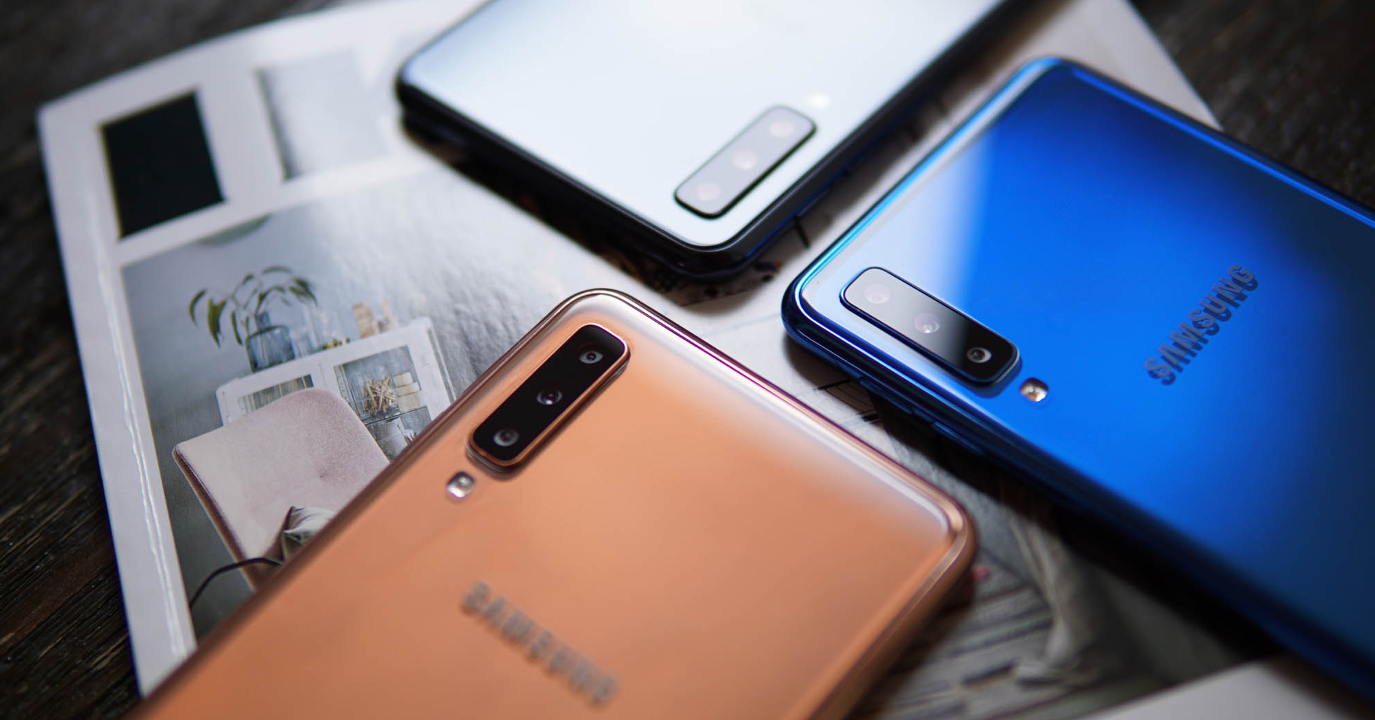 Samsung Galaxy A7: Phiên bản 3 camera sau của Galaxy A9 với giá chỉ 7 triệu đồng