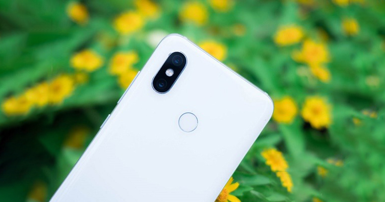 Xiaomi Mi 8 đã có thể quay video slow-motion 960fps, tích hợp chế độ chụp ảnh Night Mode giống Mi MIX 3