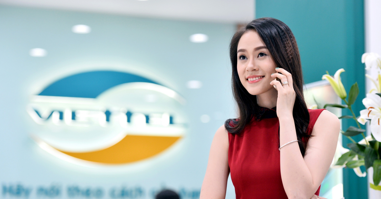 Viettel nhận làm thủ tục chuyển mạng giữ số cho khách hàng ngay tại nhà