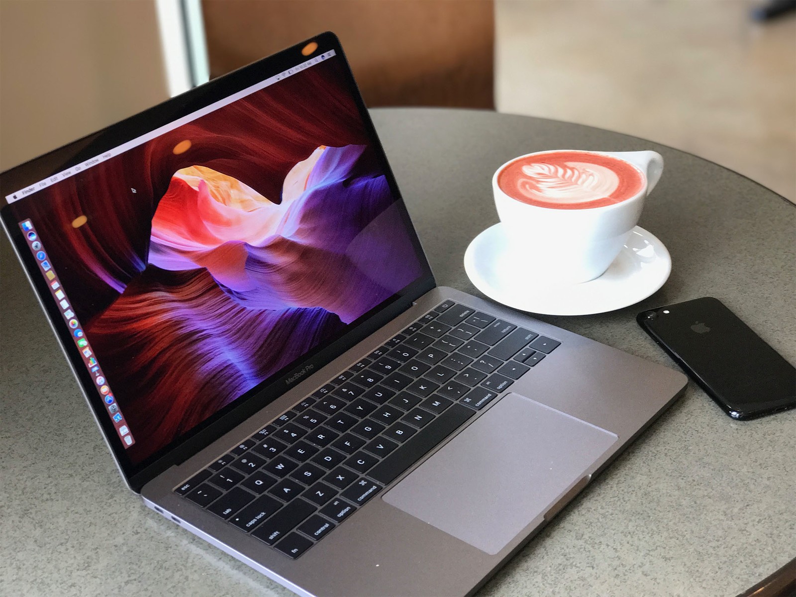 Apple xác nhận MacBook Pro 13 inch 2017 bản không Touch Bar bị lỗi SSD, sẽ sửa chữa miễn phí