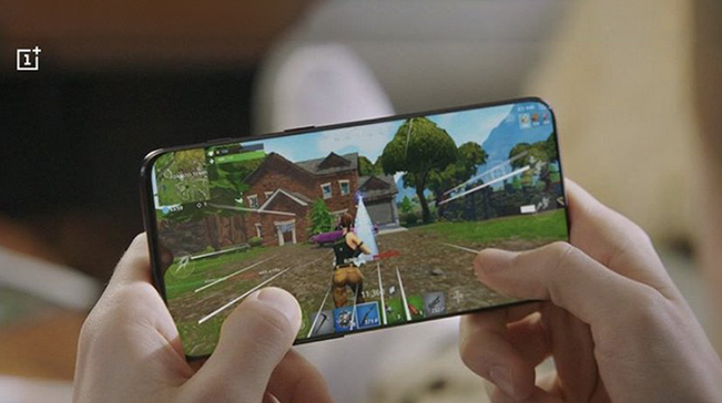 OnePlus bị tố "gọt bớt" viền màn hình của OnePlus 6T trong đoạn video quảng cáo