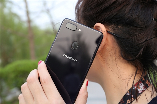 Smartphone OPPO bí ẩn xuất hiện trên Geekbench với con chip Snapdragon 855