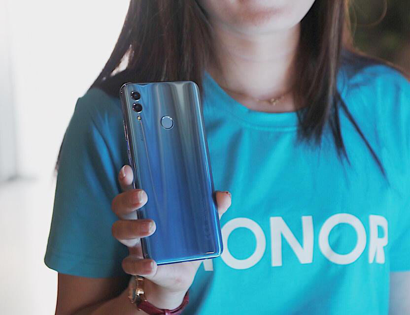Honor 10 Lite chính thức ra mắt tại Việt Nam: Vừa đẹp vừa khoẻ, giá lại rẻ chỉ 5.29 triệu đồng