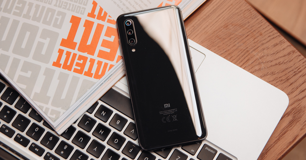 Trên tay Xiaomi Mi 9 chính hãng: Tuyệt quá Xiaomi ơi!