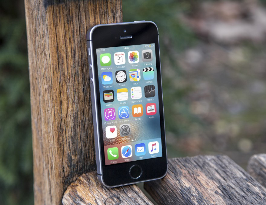 Lại mở bán iPhone SE, Apple kỳ vọng "cháy hàng" lần 4!?