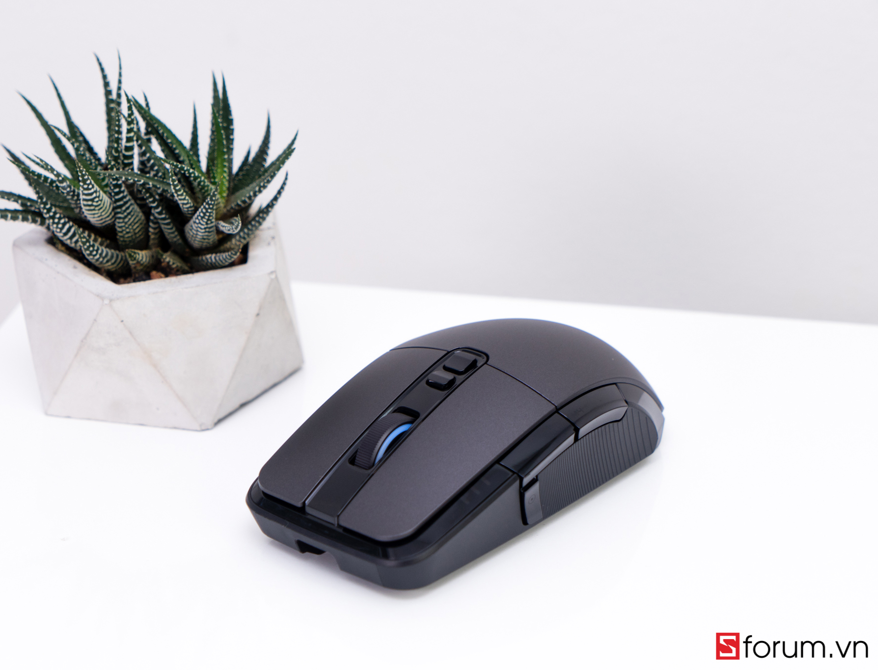 Đánh giá Xiaomi Mi Gaming Mouse: Chuột gaming chất lượng dành cho MiFan chân chính