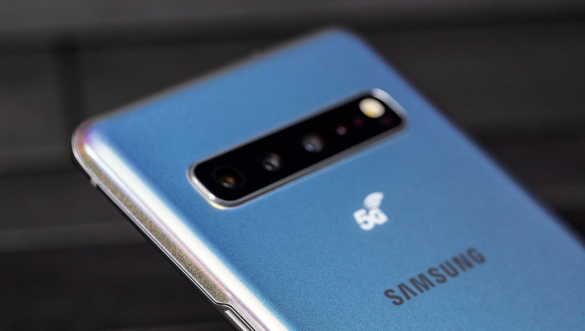 Galaxy S10 5G sẽ lên kệ vào ngày 4/5, với giá bán khoảng 31.1 triệu đồng