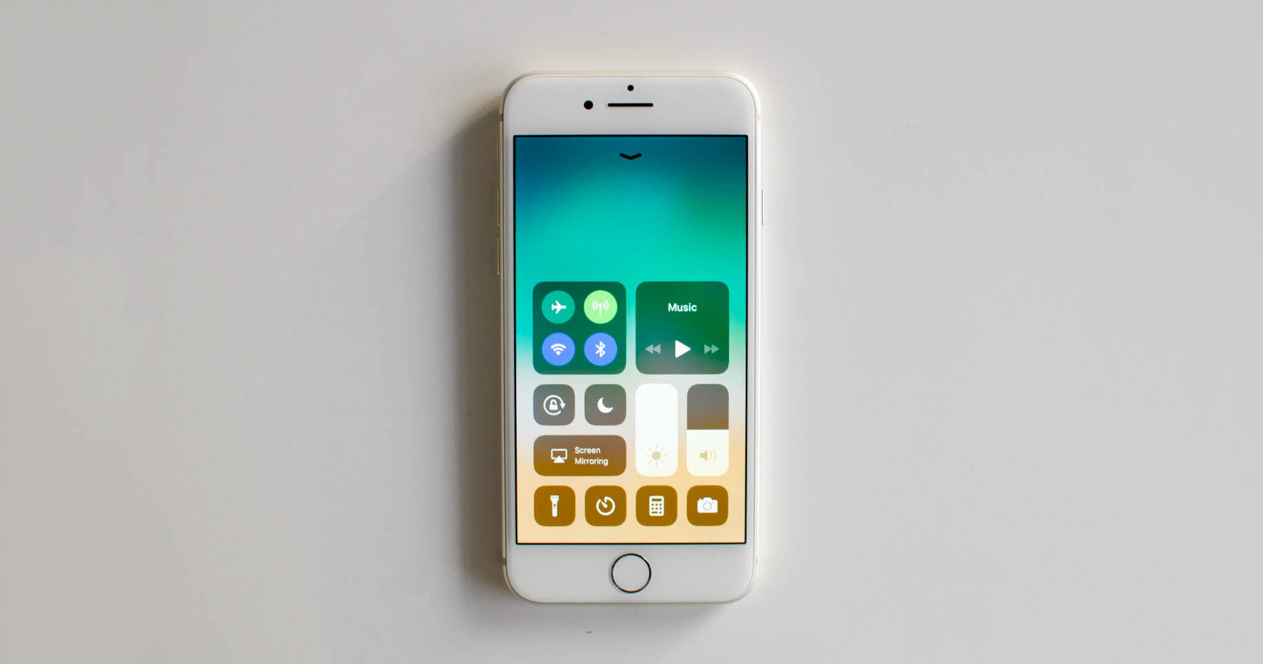 Apple đang lên kế hoạch ra mắt phiên bản iPhone 8 dùng chip A13 vào tháng 3/2020
